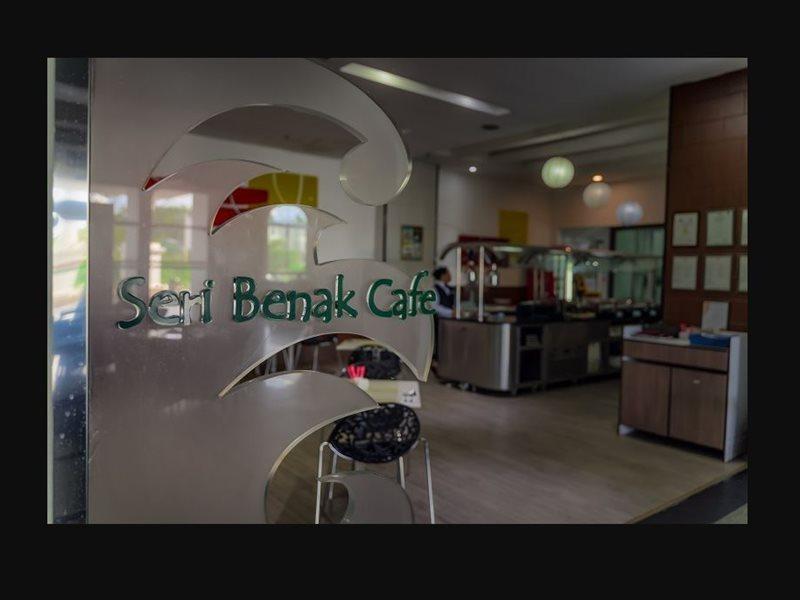 Seri Simanggang Hotel Exterior foto