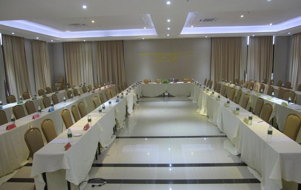 Seri Simanggang Hotel Exterior foto